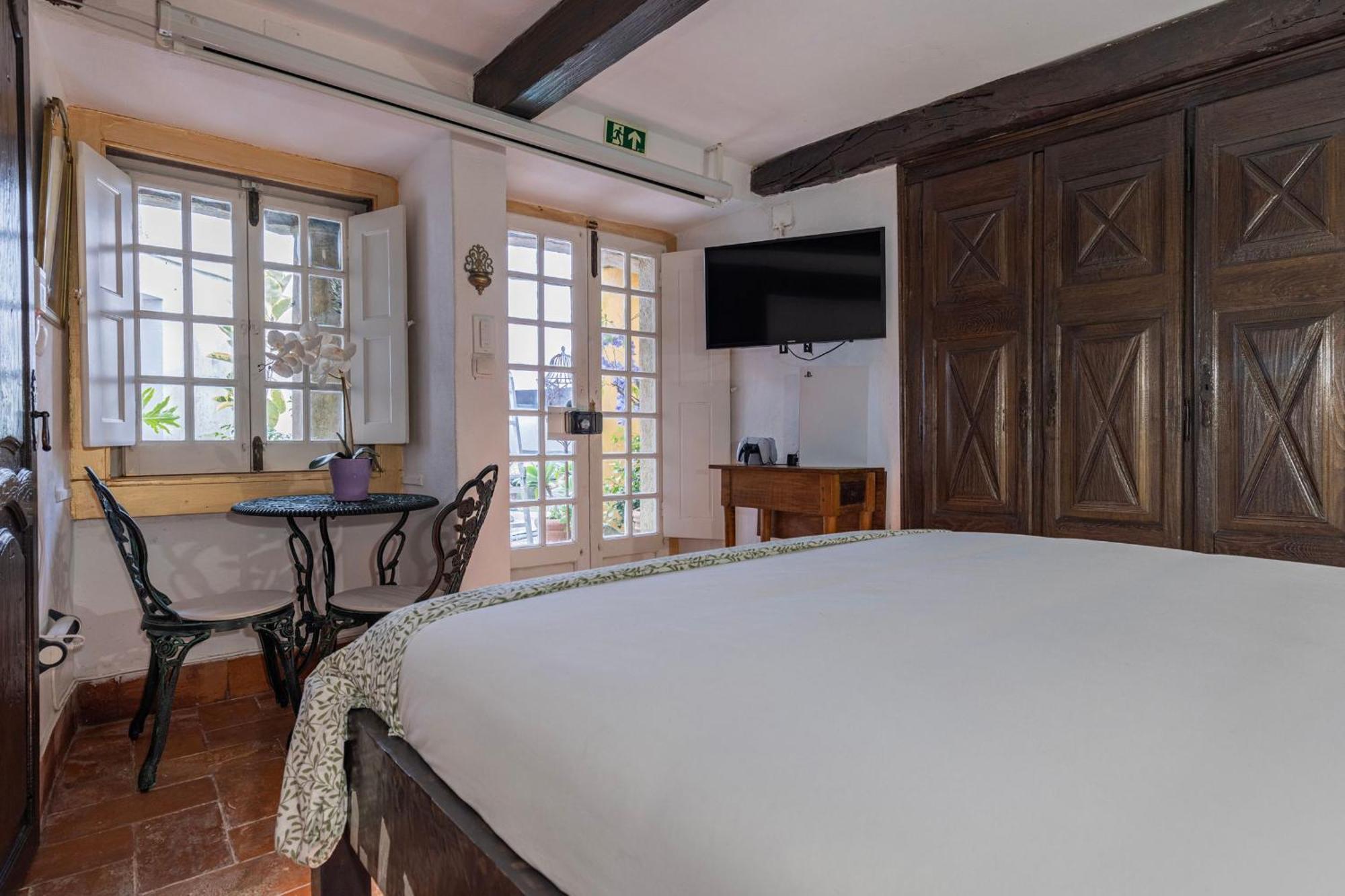 Small Cozy Room In Palace Patio With Hot Tub And Snooker - Sintra Wow Экстерьер фото